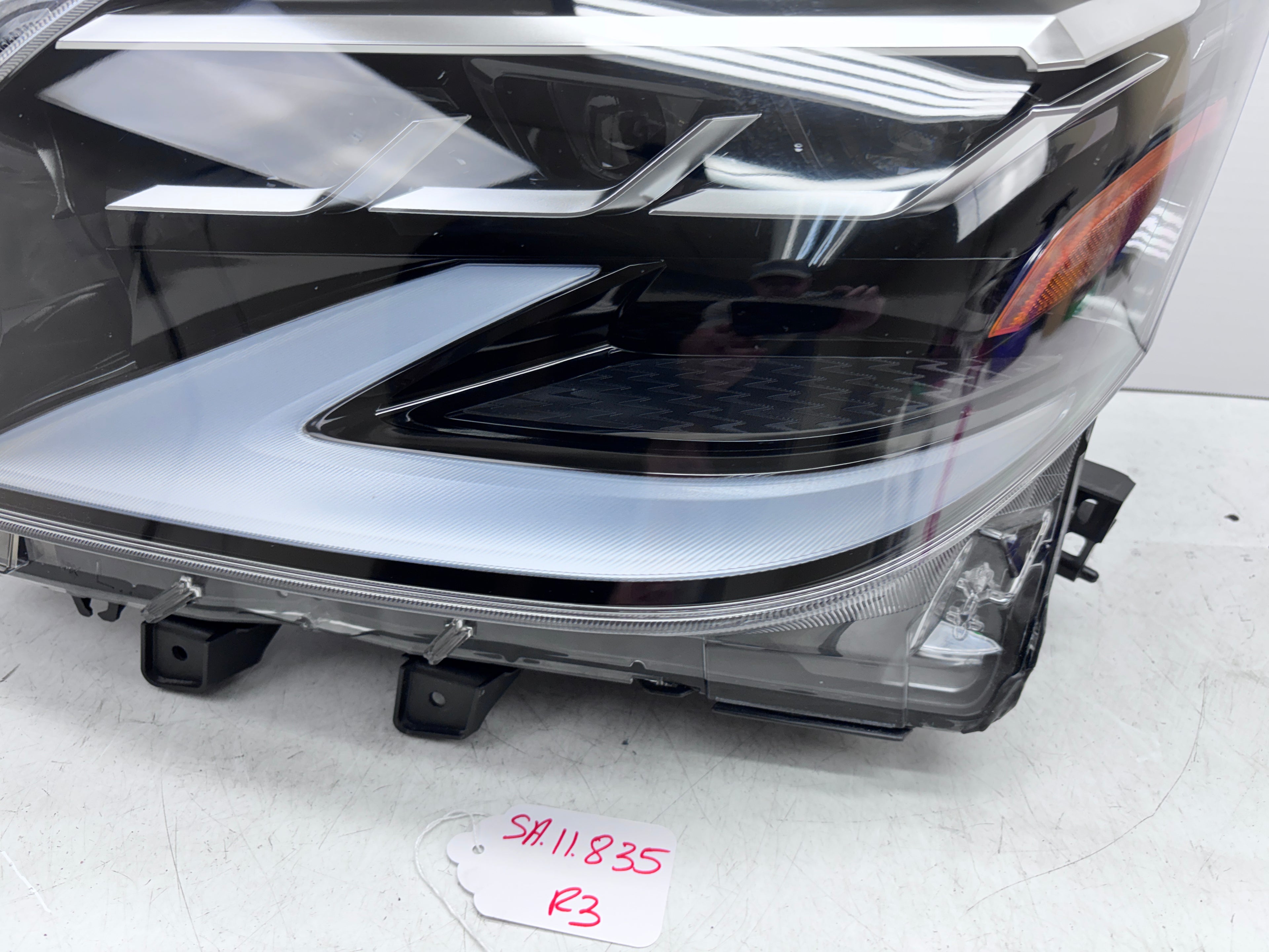 2020-2023 Lexus GX460 LED front left oem factory headlight 81185-60p70
