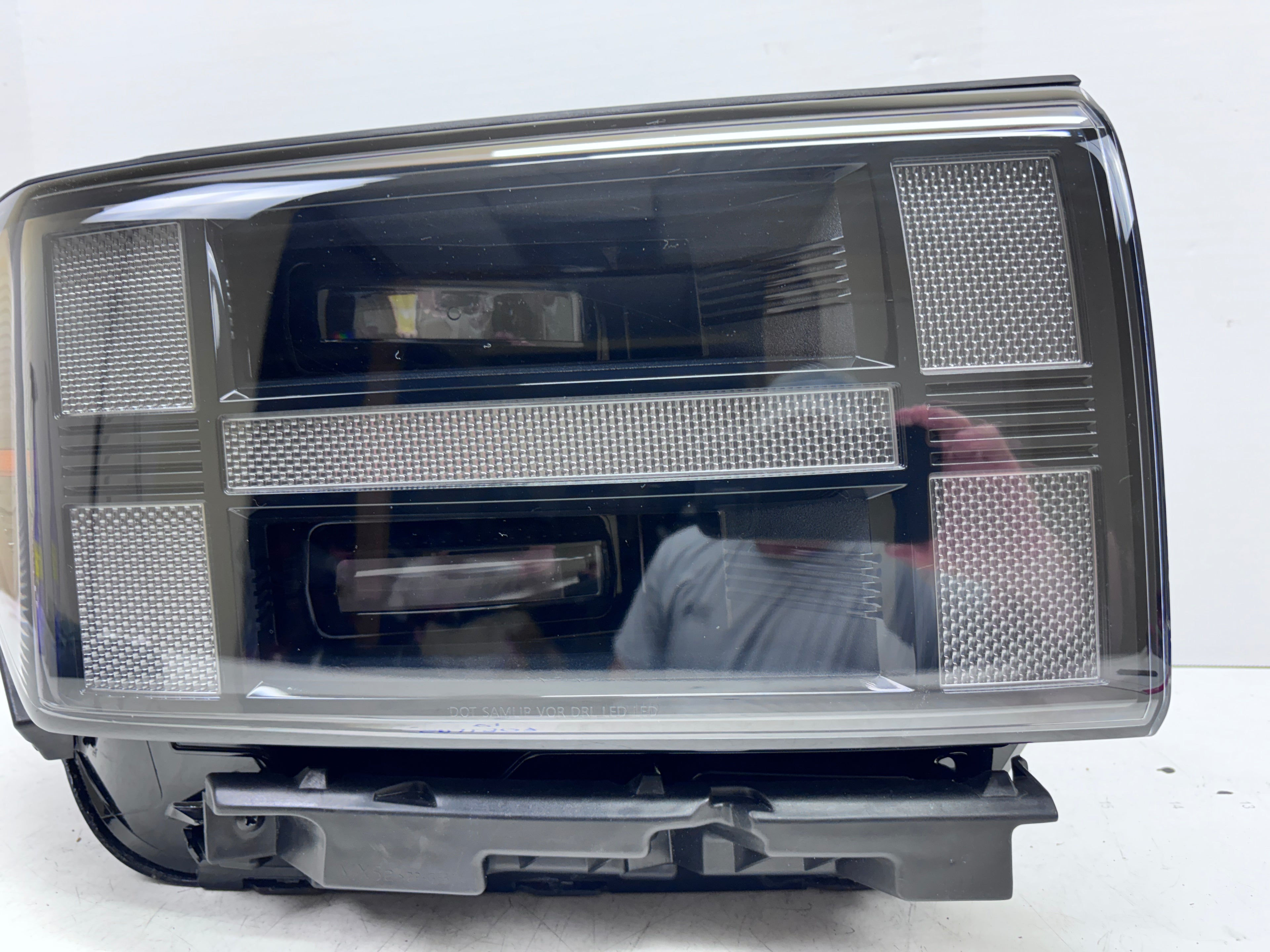 2024-2026 Hyundai Santa Fe LED front right OEM headlight factory 92102-R6100