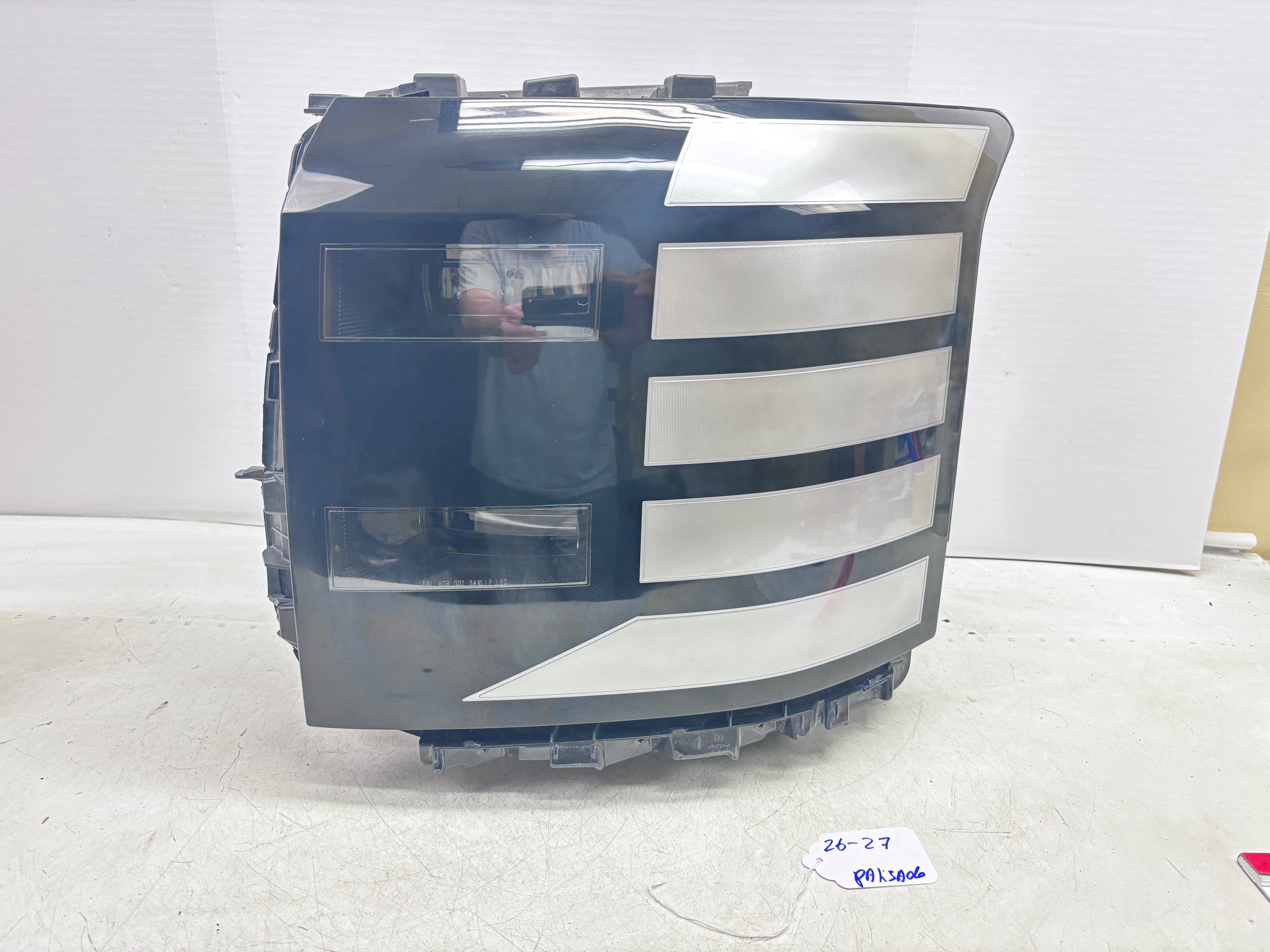 Nice 2026 2027 Hyundai Palisade LED front left OEM headlight 92101-P9200