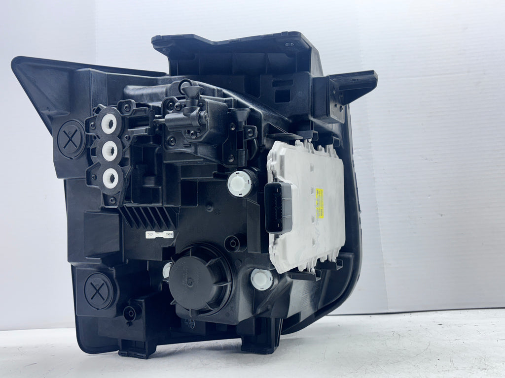 Nice 2026 2027 Hyundai Palisade LED front left OEM headlight 92101-P9200